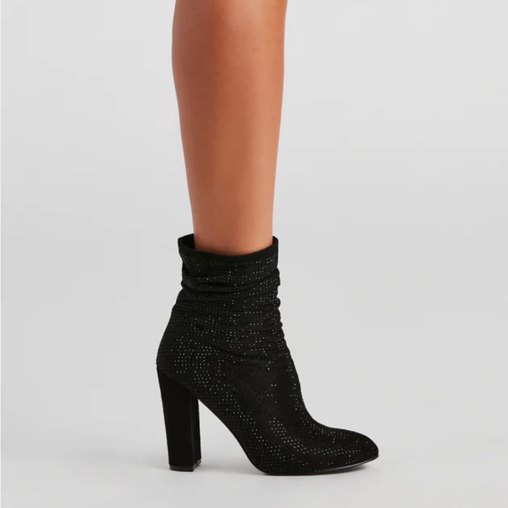 Forever 21 Black Sparkle Heeled Boots